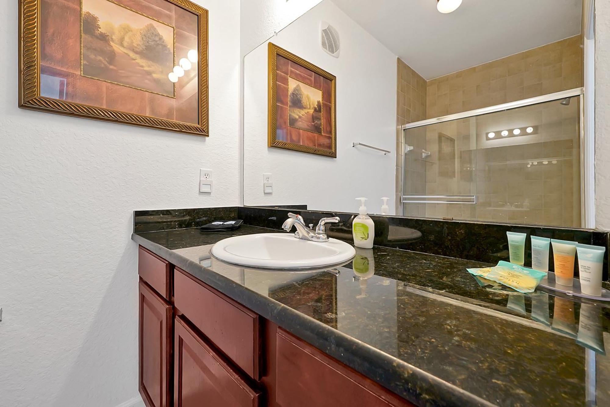 Awesome Mediterranean Resort! 15 Minutes To Apartment Kissimmee