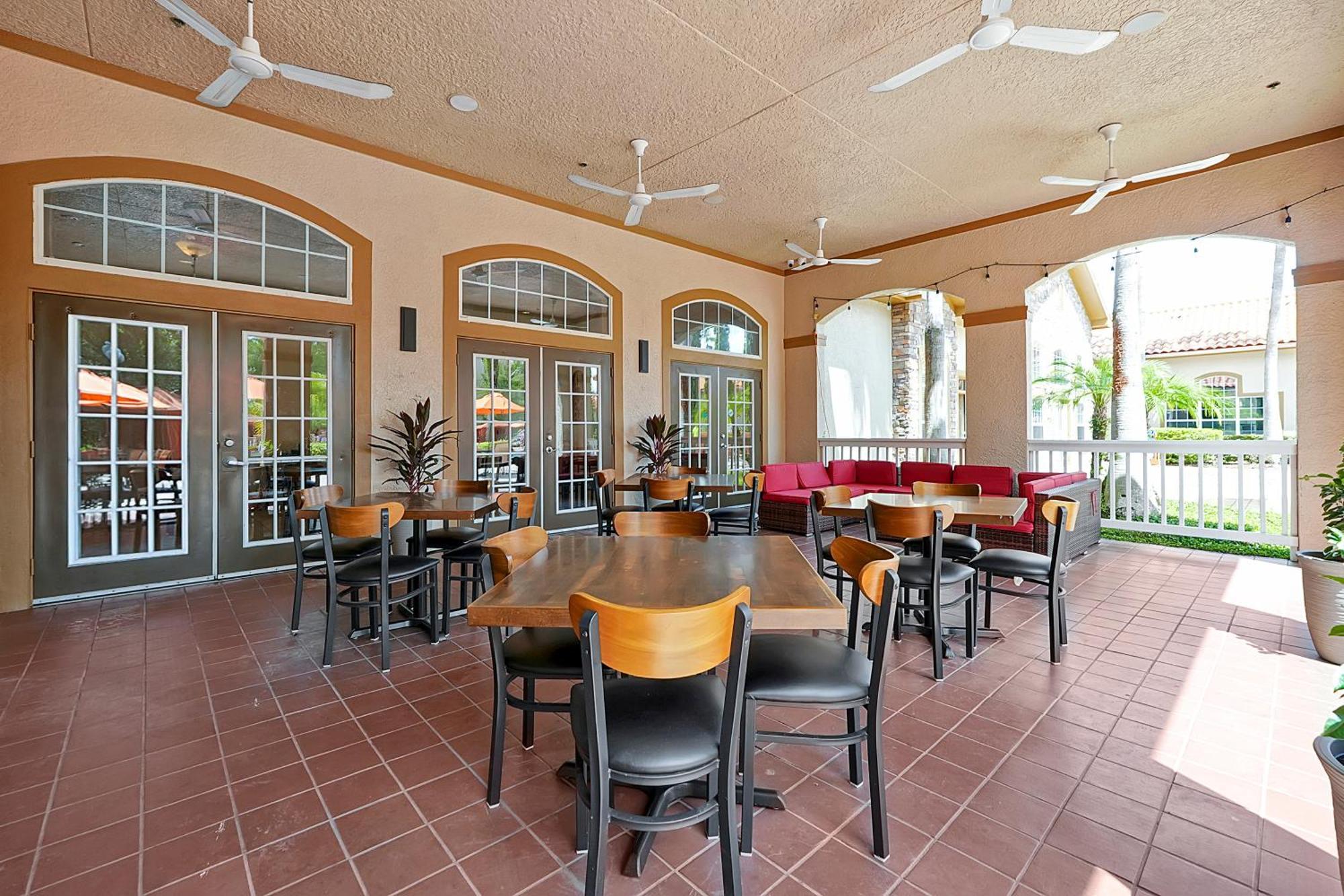Awesome Mediterranean Resort! 15 Minutes To * Kissimmee