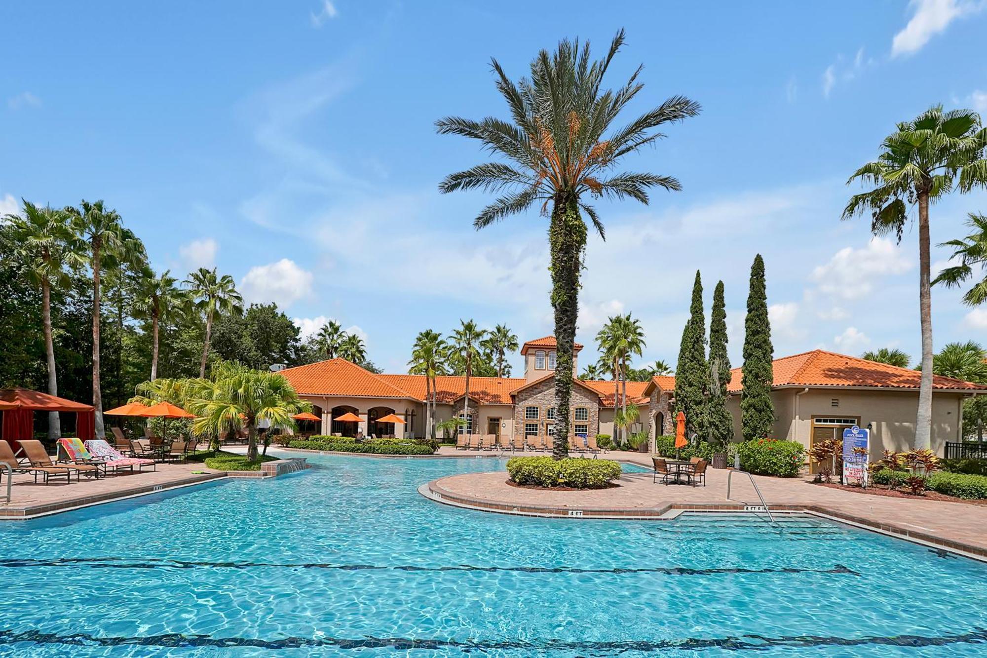 Awesome Mediterranean Resort! 15 Minutes To